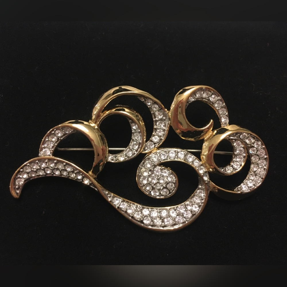 Brooch